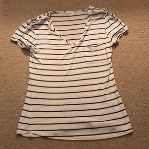 shirt size medium in juniors